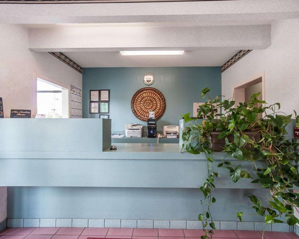 Popular attractions Area Nearby Property